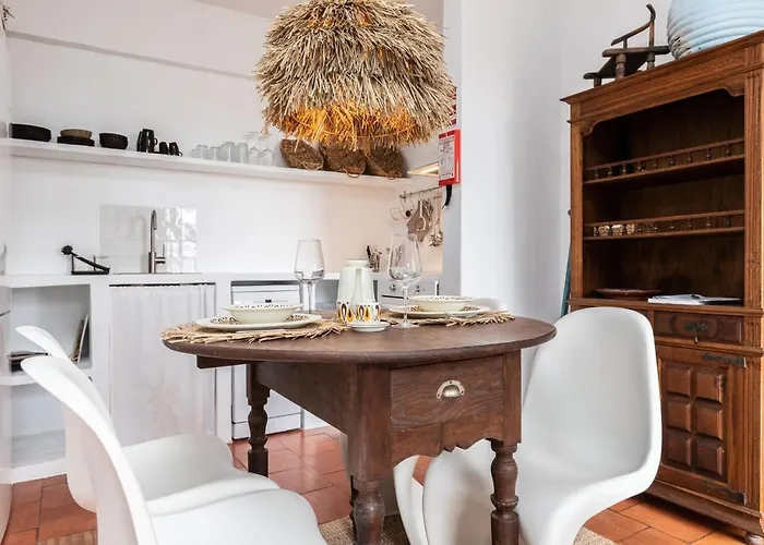 Akisol Euphoria Apartment