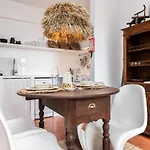 Akisol Euphoria Apartment