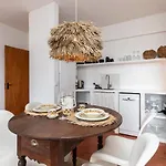 Akisol Euphoria Apartment *